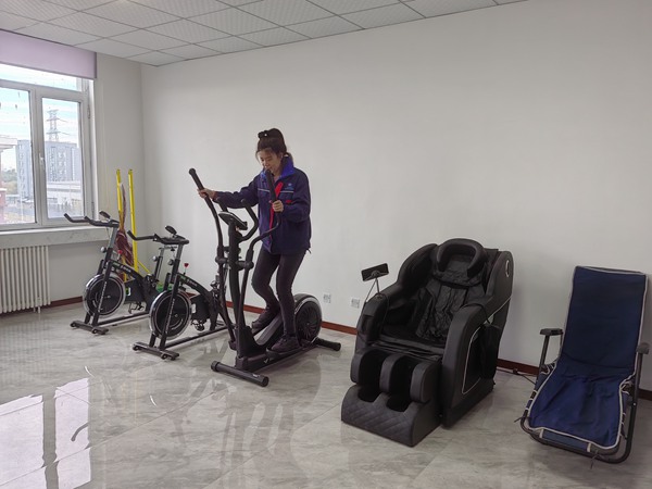員工健身區域。長安民生物流供圖