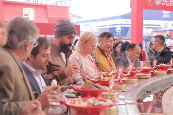 重慶火鍋節現場。德莊供圖
