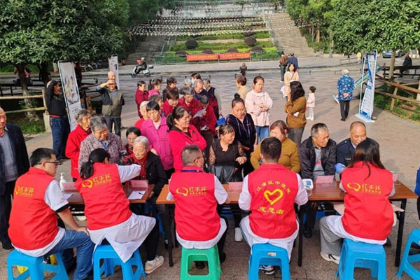 義診現場。江津區中醫院供圖