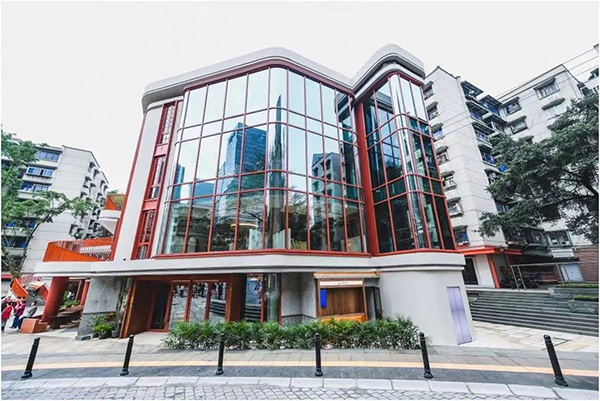 改造后的民主村，城市面貌煥然一新。九龍坡區供圖