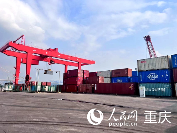 重慶化工碼頭。人民網記者 馮文彥攝