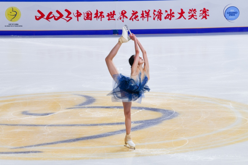 11月10日，中國選手陳虹伊在比賽中。鄒樂攝