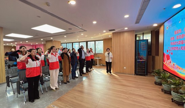 宣誓現場。重慶普瑞眼科醫院供圖