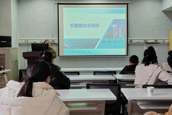 活動現場。墊江縣人民醫院供圖