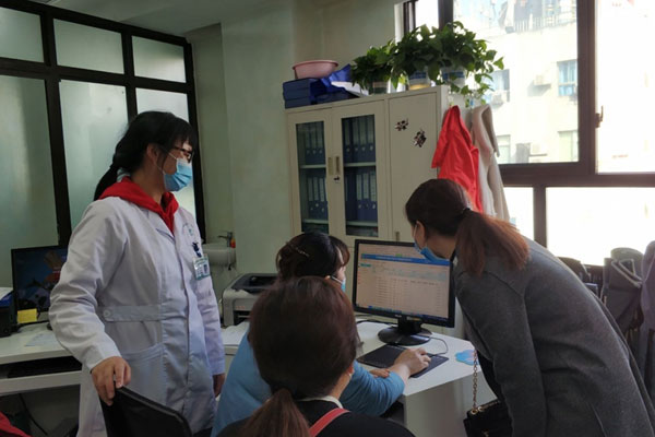基層培訓。重慶建設醫院供圖