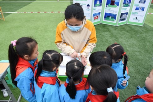 活動現場。重慶愛爾兒童眼科醫院供圖