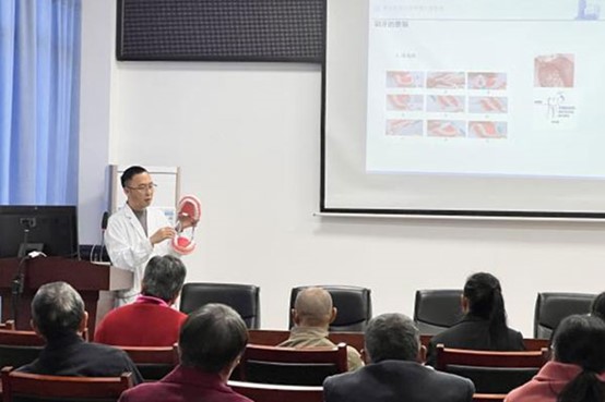 健康宣講。重醫附屬口腔醫院供圖