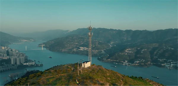 重慶鐵塔助力城市通信基礎設施建設。重慶鐵塔供圖