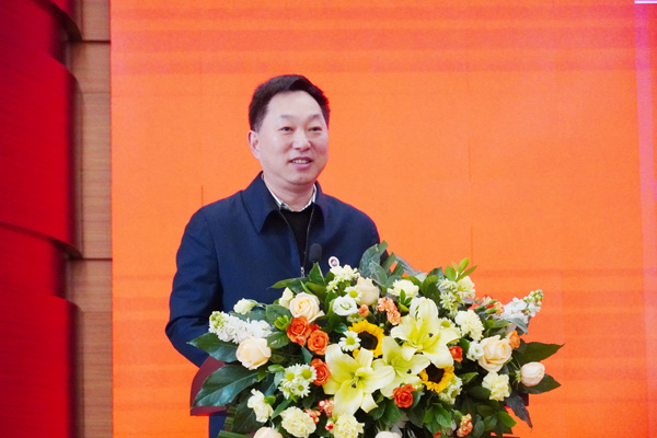 唐宏宇致辭。重慶一中供圖