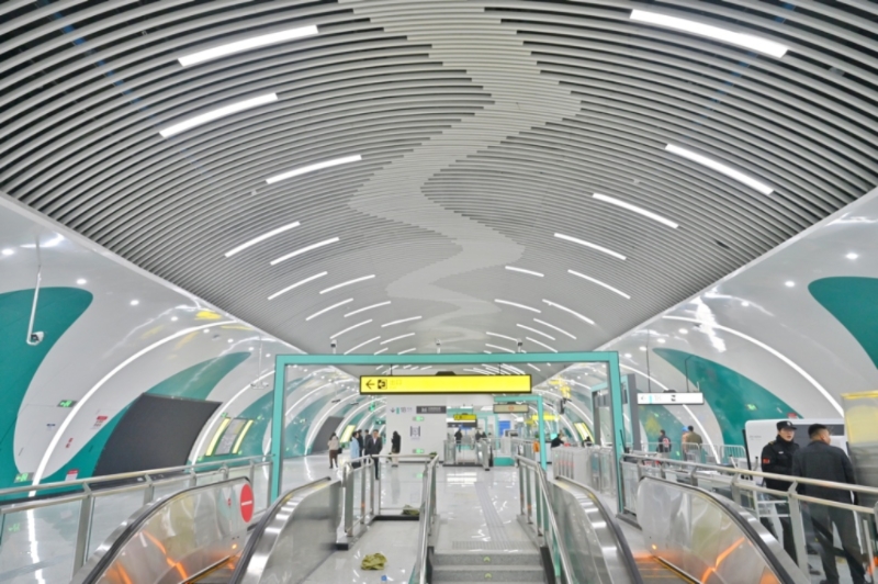 重慶軌道交通18號線四川美術學院站。鄒樂攝