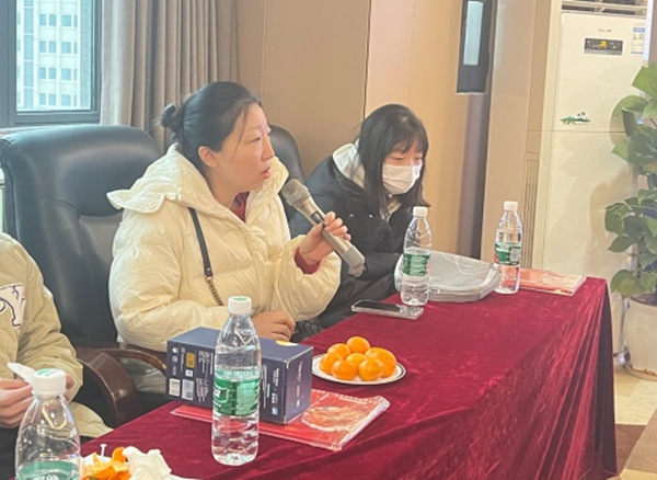 現場互動環節。重慶愛爾眼科醫院總院供圖