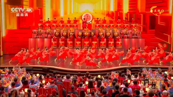 2024央視春晚直播截圖。重慶大學供圖