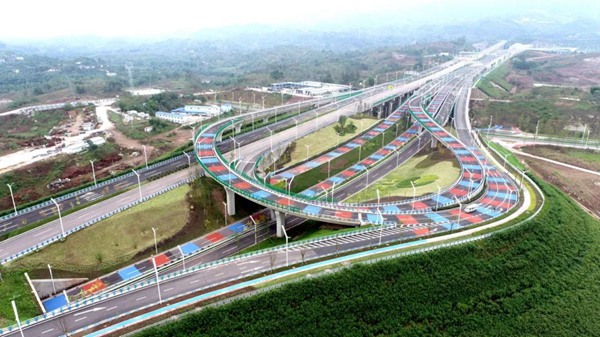 盛月大道高速連接立交。兩江協同創新區供圖