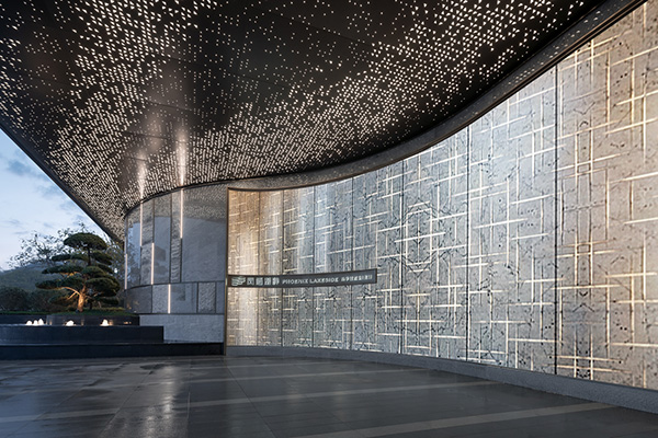 鳳棲湖畔營銷中心實景圖。重慶龍湖供圖