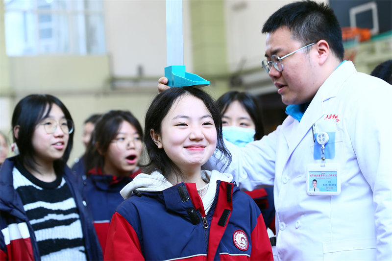 陸軍特色醫學中心（大坪醫院）開展愛心義診活動。受訪者供圖