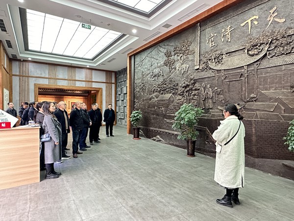 參觀榮昌“全國法制宣傳教育基地”喻茂堅紀念館。廣匯永川分公司供圖