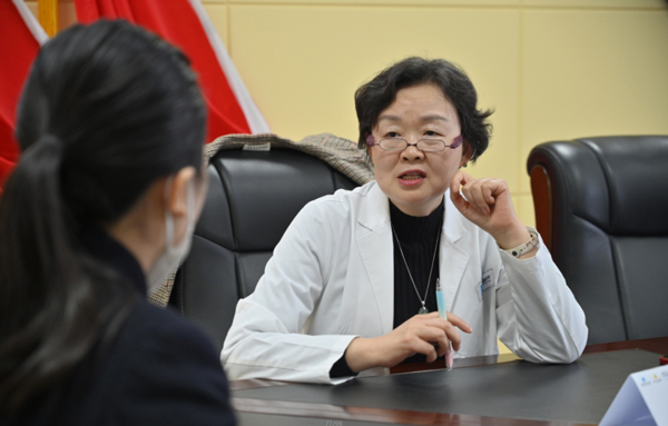 問診現場。重慶安琪兒婦產醫院供圖