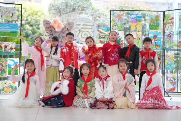 學校舉辦的“春天節”特色課程。金山學校供圖