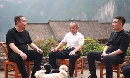 座談中。愛康集團重慶分公司供圖