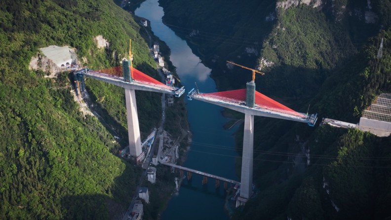 渝湘復線高速公路建設現場。渝湘復線高速項目部供圖