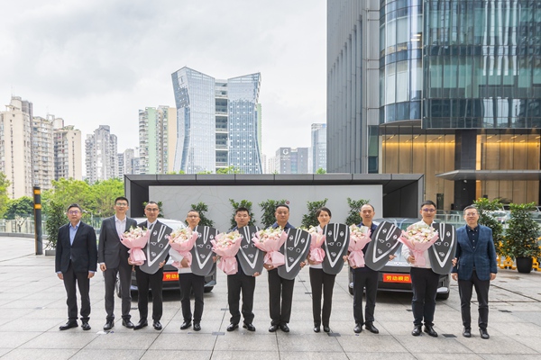 贈車儀式現場。長安汽車供圖
