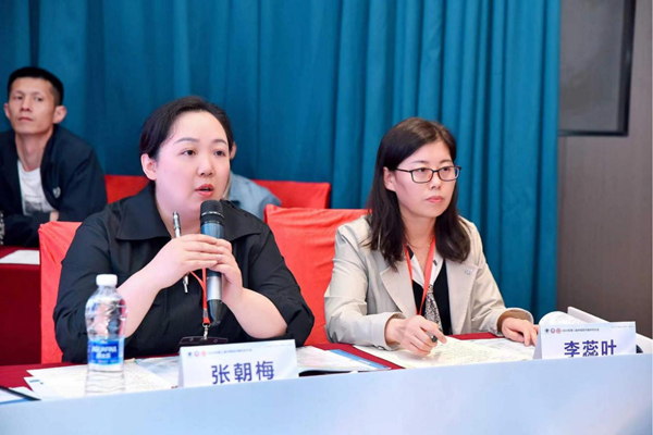 張朝梅在會上發表了講話。重慶仁品耳鼻喉醫院供圖