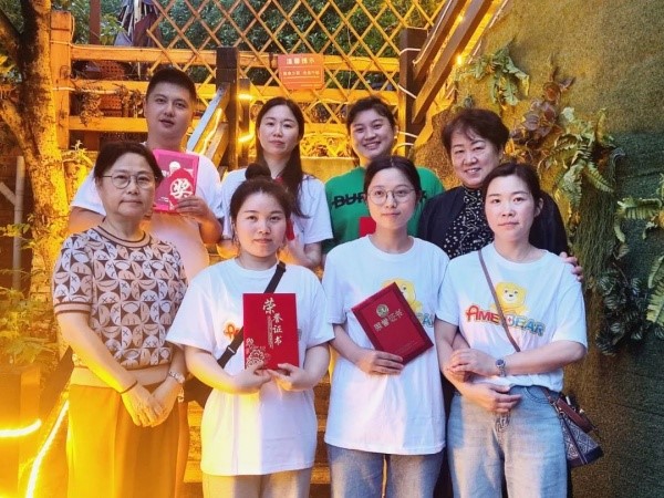 優秀護士表彰。重慶小米熊兒童醫院供圖