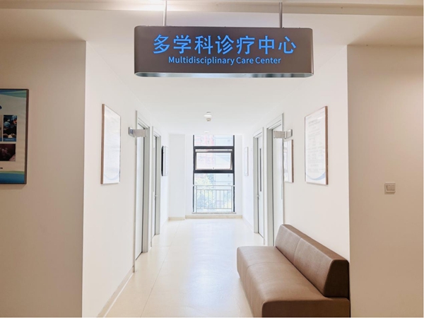 多學科診療中心大廳。重慶仁品耳鼻喉醫院供圖
