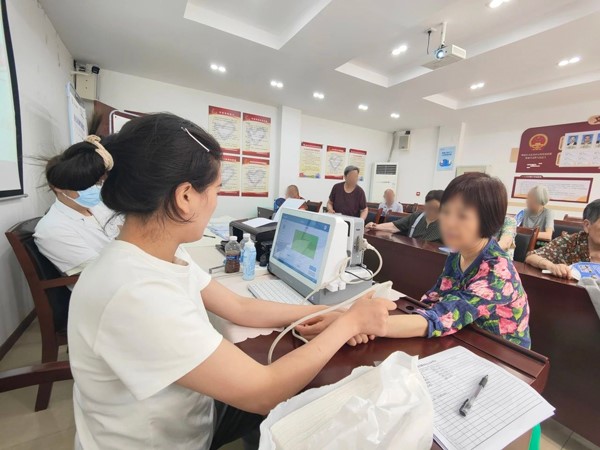 骨密度檢測。重慶道格骨科醫院供圖