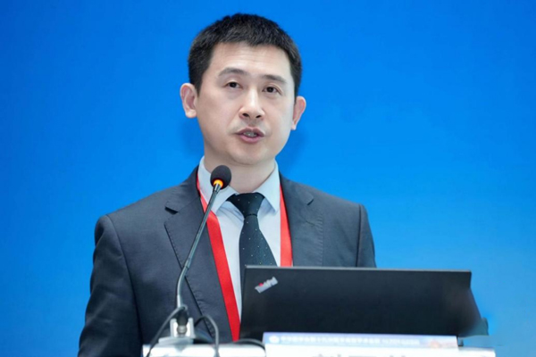 劉正茂進行分享。重慶星榮整形外科醫院供圖