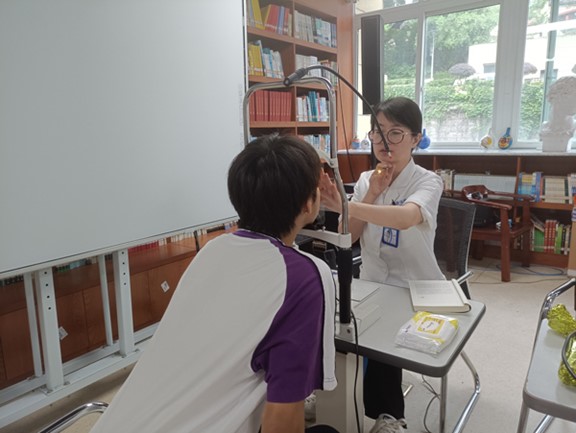 活動現場。重慶普瑞眼科醫院供圖