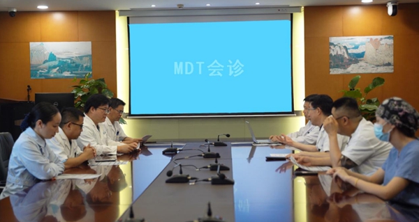 多學科專家討論。重慶仁品耳鼻喉醫院供圖