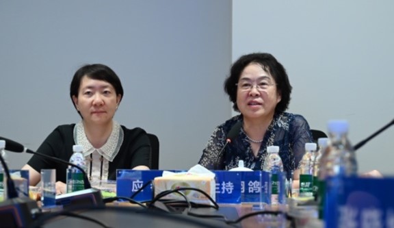 會議現場。重慶南坪愛爾眼科醫院供圖