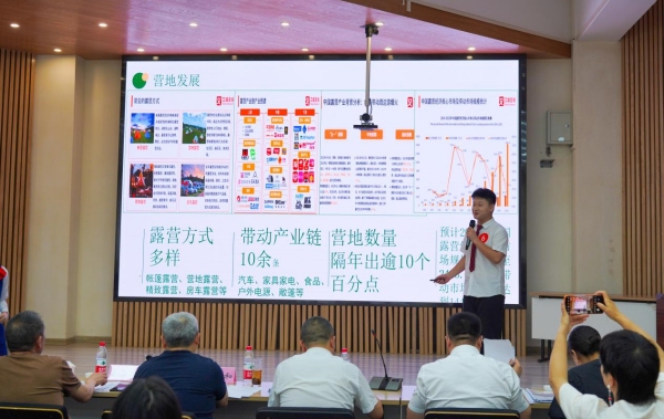 選手闡述自己的實踐經驗及職業目標。重慶旅游職業學院供圖