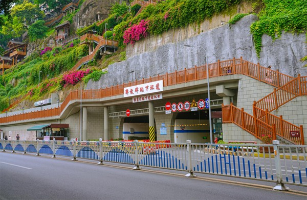 解放碑地下環道。重慶市設計院供圖