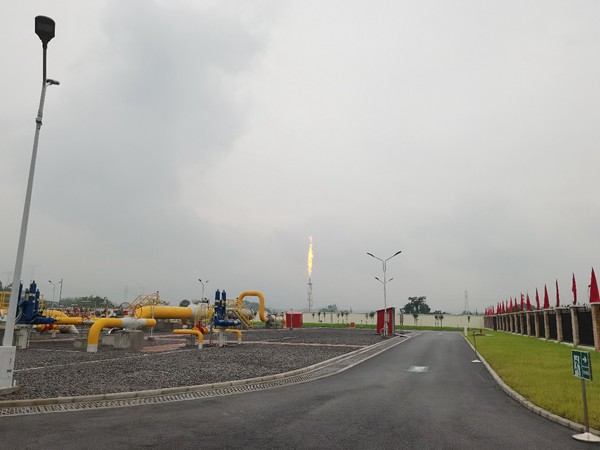 點火通氣。張艷攝