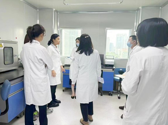 評審驗收現場。重慶松山醫院供圖