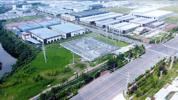 無人機自主巡檢變電站。國網重慶市電力公司供圖