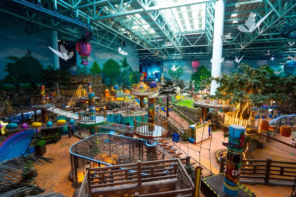 室內“熱帶雨林”耍事多。融創海世界供圖