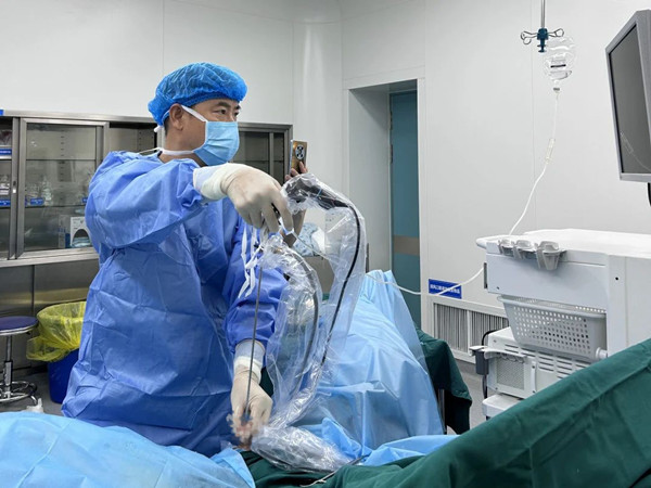 手術中。重慶西區醫院供圖