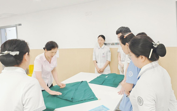 護理技能操作訓練。重慶松山醫院供圖