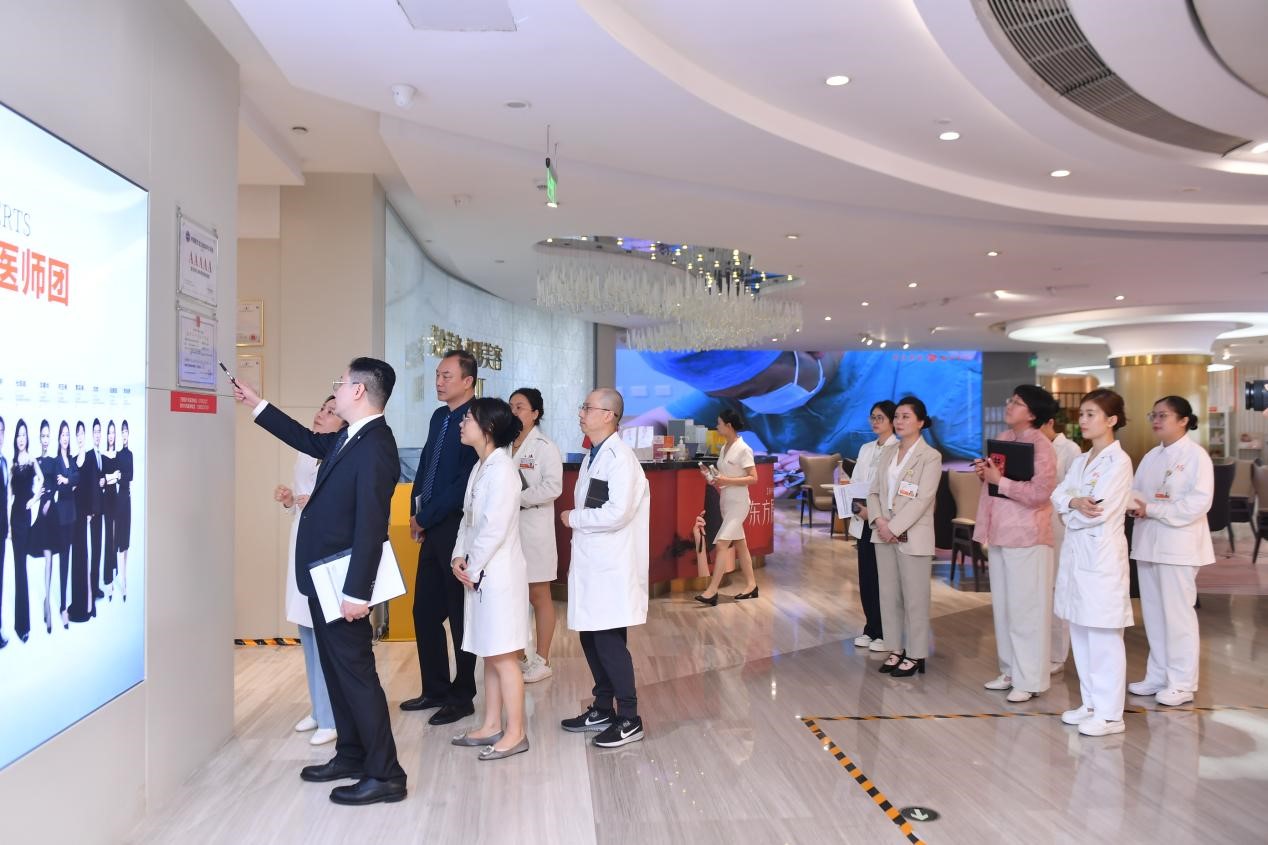 評審現場。重慶美侖美奐整形美容醫院供圖