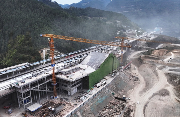 彭水西站航拍。受訪者供圖