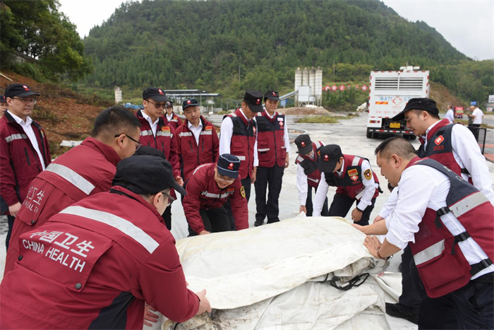 隊員開展專項訓練。黃楓攝
