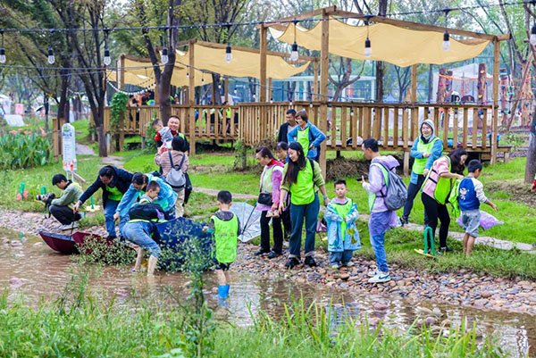 東原仁知“第十屆老友生活節”活動現場。東原仁知服務供圖