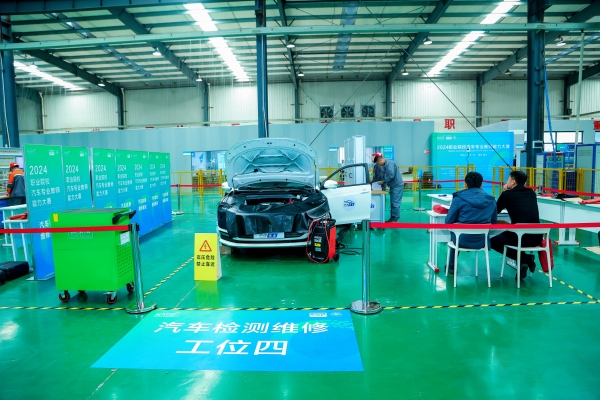 2024職業院校汽車專業教師能力大賽現場。重慶機電職業技術大學供圖
