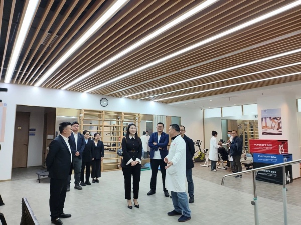 參觀交流現場。重慶道格骨科醫院供圖