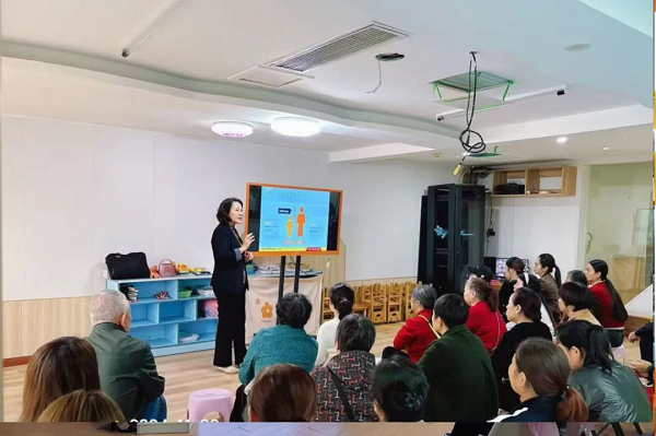 巴蜀實驗幼兒園生長發育健康講座現場。重慶小米熊兒童醫院供圖