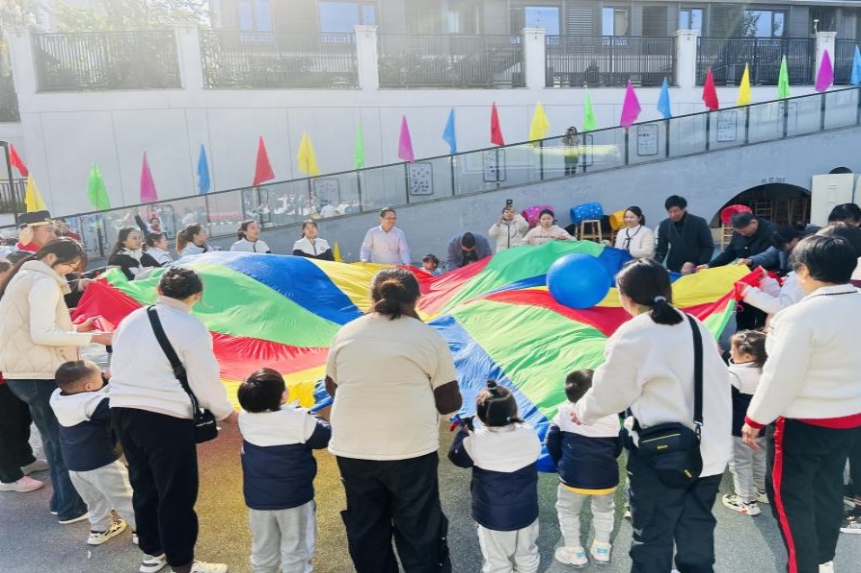 小班娛樂項目。 渝北區悅來幼兒園供圖