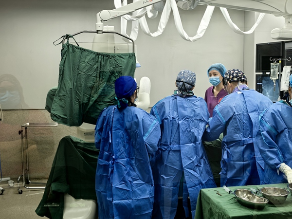 手術現場。重慶醫科大學附屬第二醫院供圖